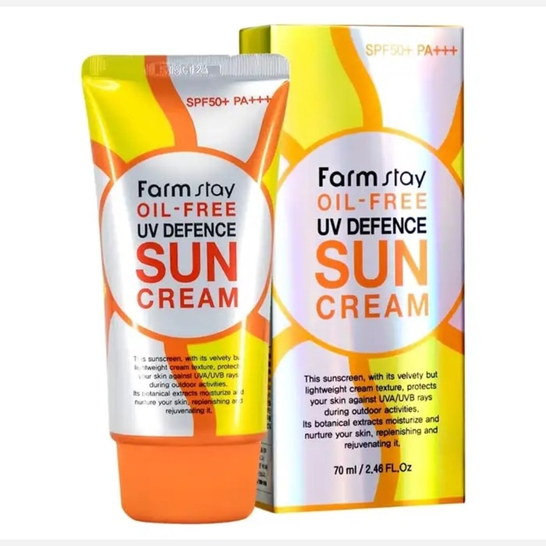 ضد افتاب اویل فری بی رنگ فارم استیspf50 مناسب پوست های مختلط و چرب